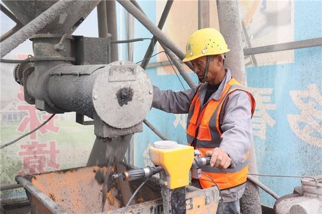 龙华两重点建设项目获深圳市优质结构工程奖